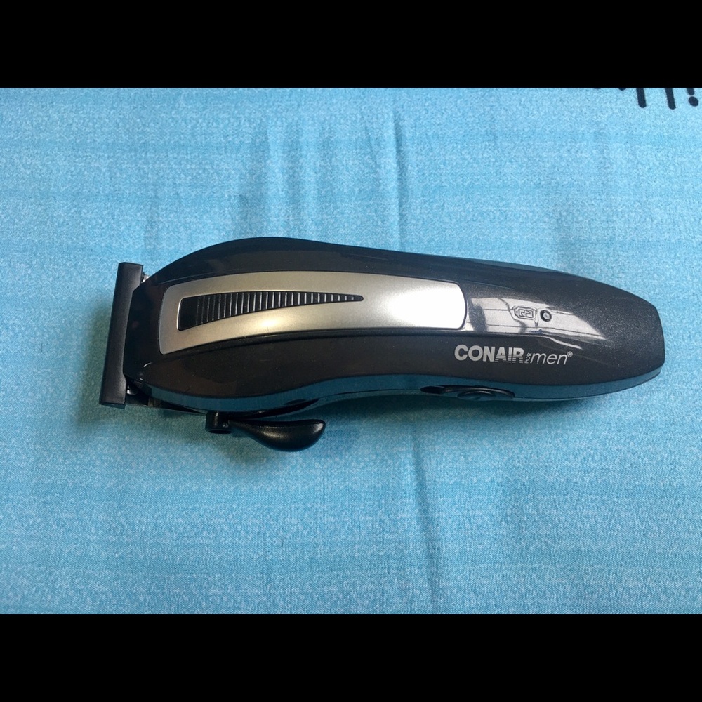 Conair Wireless/Rechargeable Hair Clippers - Picture 3 of 3